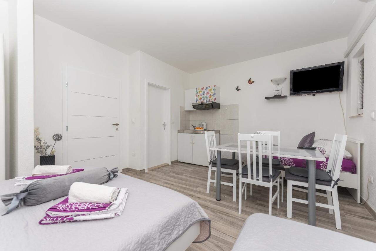 Apartmani Franko Baška Voda المظهر الخارجي الصورة