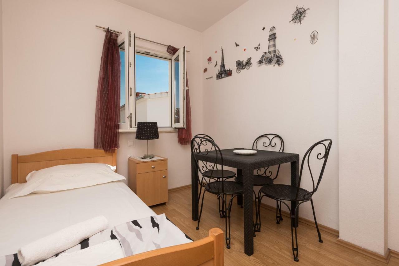 Apartmani Franko Baška Voda المظهر الخارجي الصورة